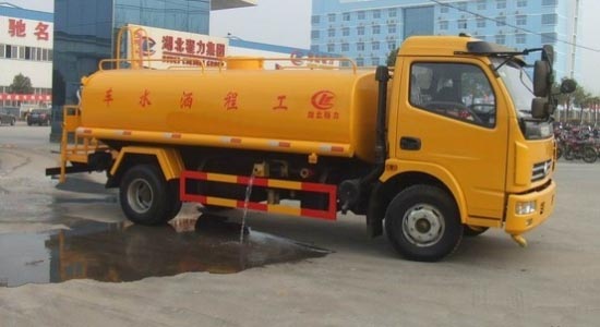 東風多利卡<a href=http://www.sxhuaxiang.cn/ssc target=_blank class=infotextkey>灑水車</a>